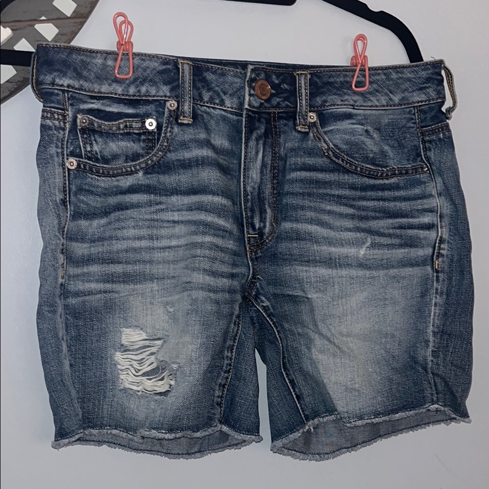 American Eagle cutoff distressed jean shorts size 6